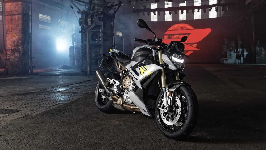 2021-bmw-s-1000-r-hero-3-4-front-right