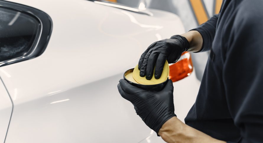 Você sabe como polir o seu carro em casa? Confira essas dicas!